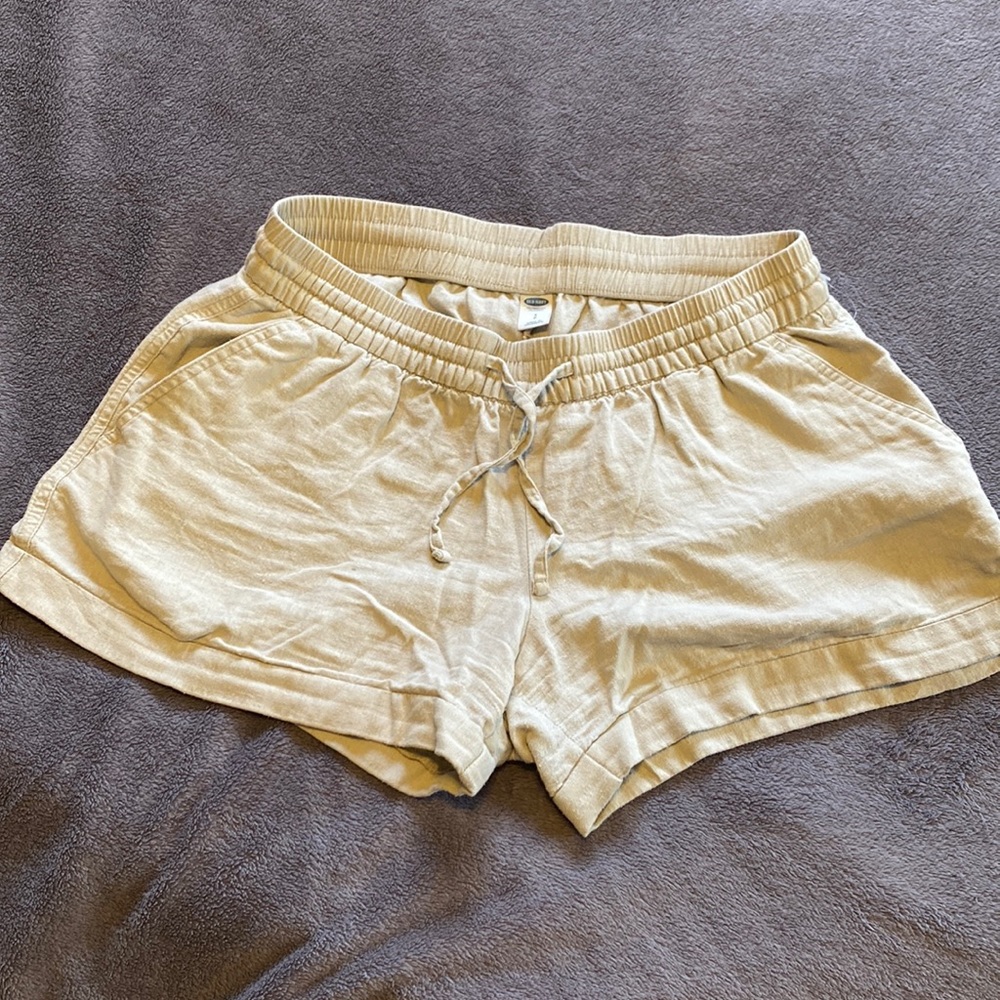 Old navy shorts beige cream size small